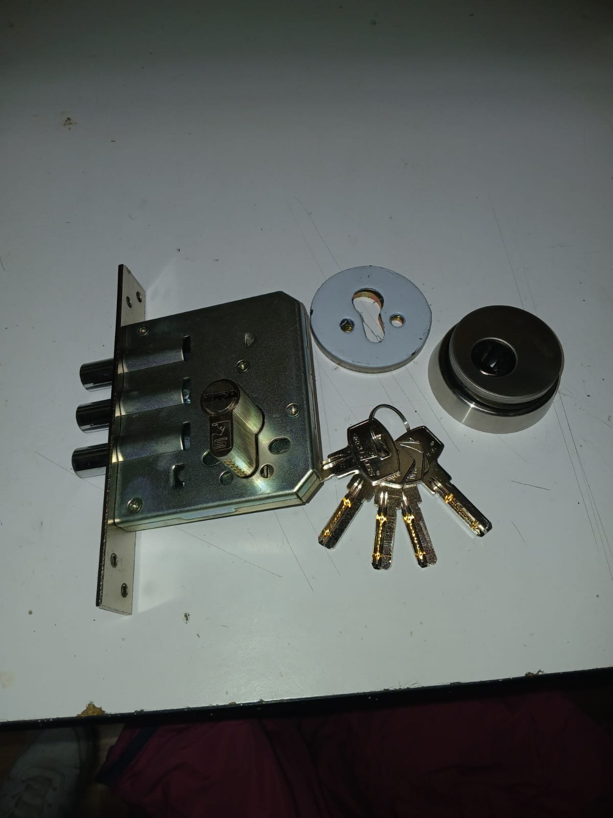 Cerradura de seguridad multipunto Oriente Antioquia - Cerrajería El Mágico